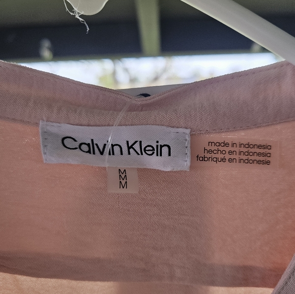 Woman's Calvin Klein TOP - Picture 2 of 5